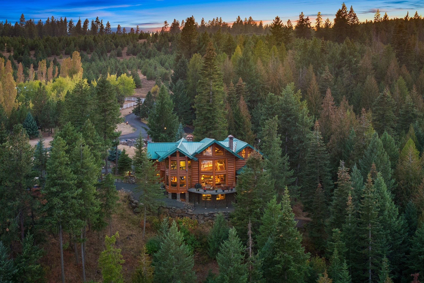  Log Estate overlooking Lake Coeur d