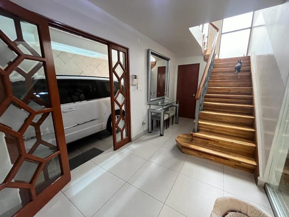 Chupicuaro, Benito Juárez, Ciudad de México, 03650, Mexico, 4 Bedrooms Bedrooms, ,2 BathroomsBathrooms,Residential,For Sale,Chupicuaro,1606978