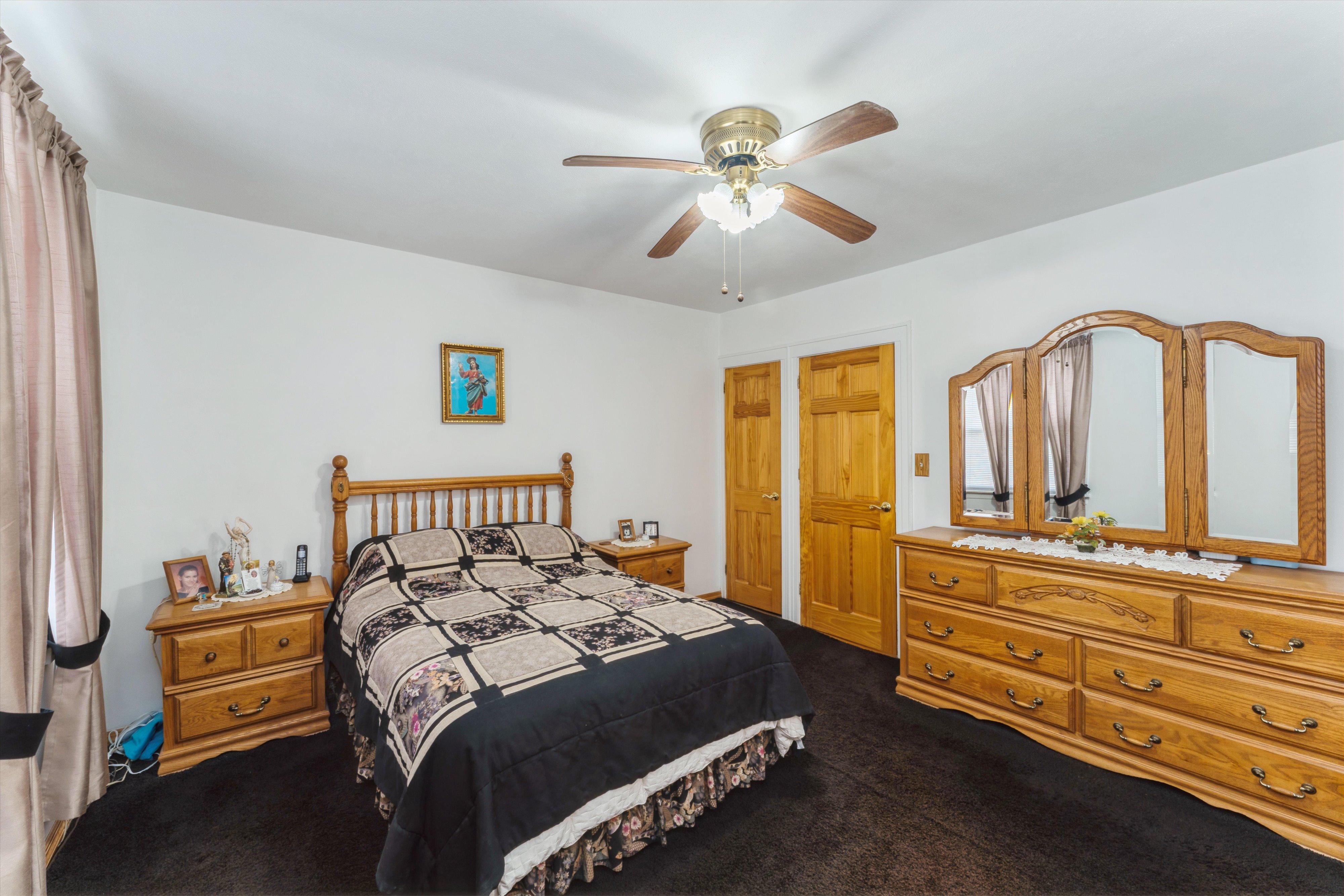 Bayside, New York, 11361, United States, 2 Bedrooms Bedrooms, ,2 BathroomsBathrooms,Residential,For Sale,1988869