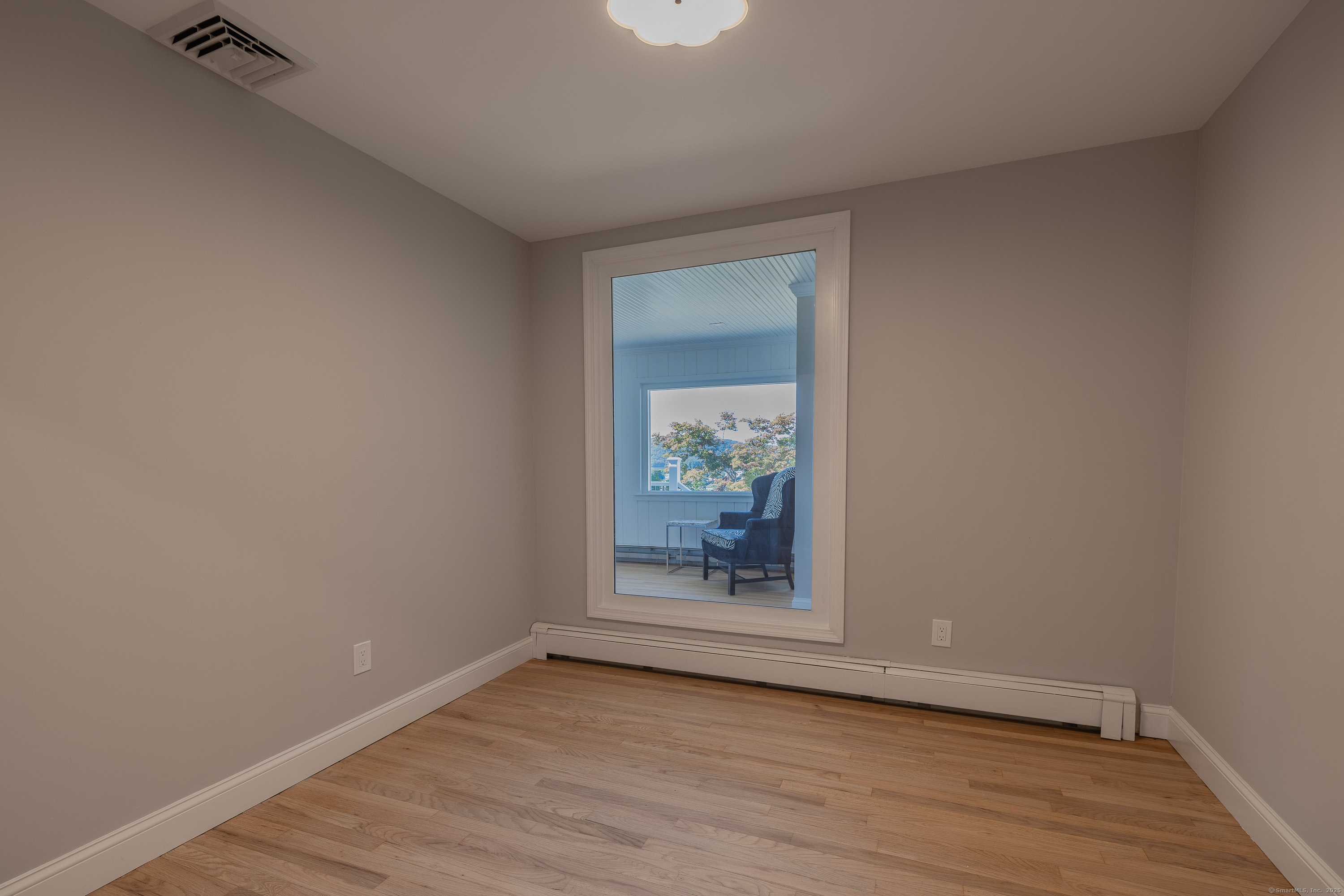 Brookfield, Connecticut, 06804, United States, 3 Bedrooms Bedrooms, ,4 BathroomsBathrooms,Residential,For Sale,1940398
