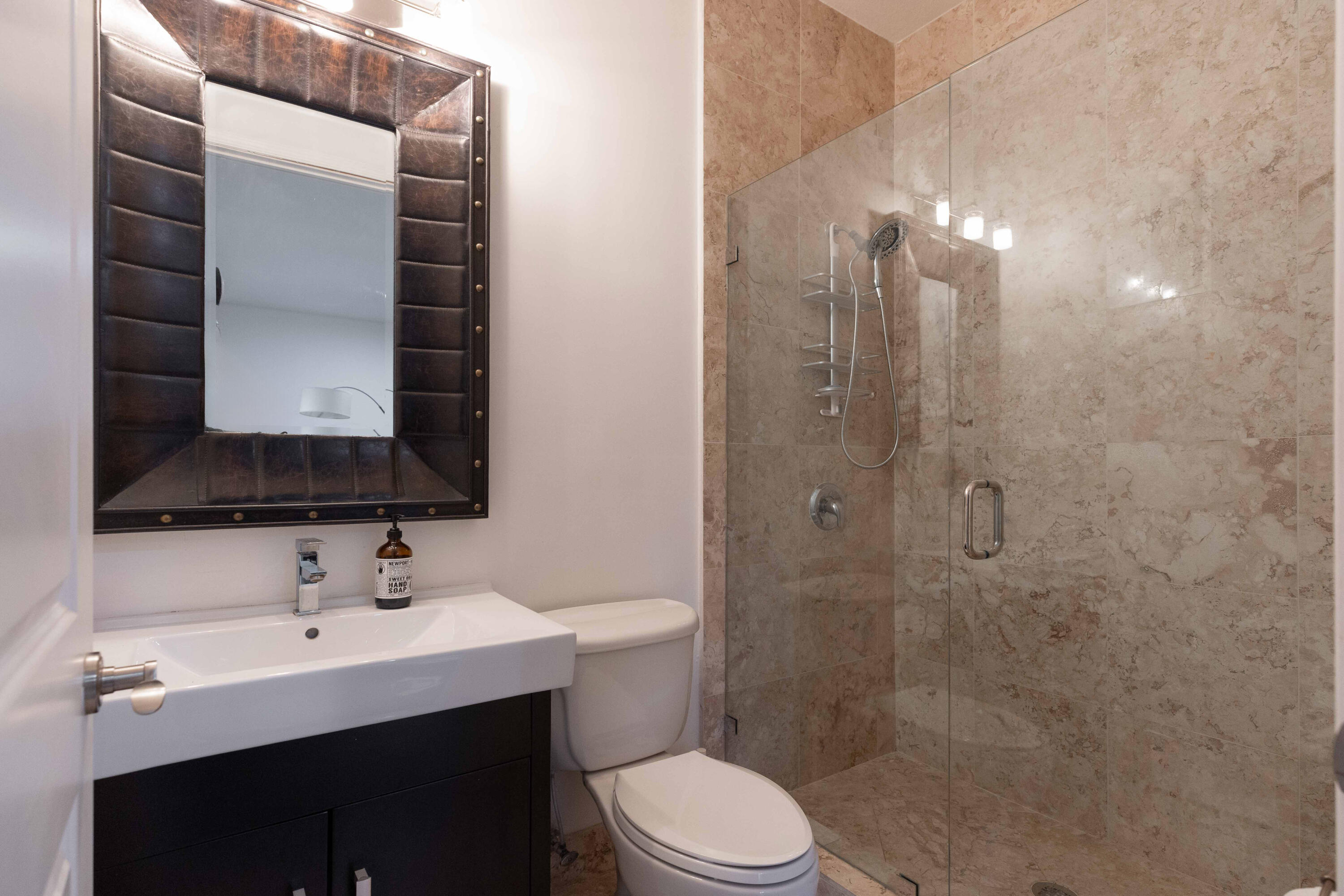 Fort Lauderdale, Florida, 33304, United States, 2 Bedrooms Bedrooms, ,4 BathroomsBathrooms,Residential,For Sale,1891530