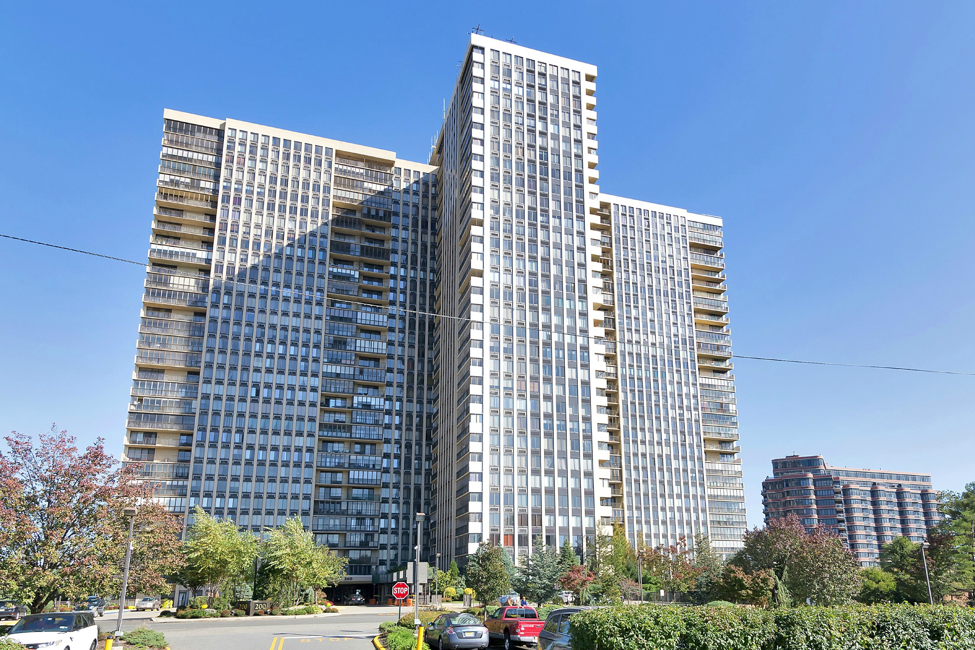 Cliffside Park, New Jersey, 07010, United States, 3 Bedrooms Bedrooms, ,3 BathroomsBathrooms,Residential,For Sale,1978167