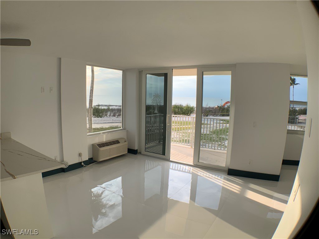 Fort Myers Beach, Florida, 33931, United States, 1 Bedroom Bedrooms, ,1 BathroomBathrooms,Residential,For Sale,1899389