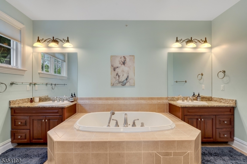 Morristown Town, New Jersey, 07960, United States, 2 Bedrooms Bedrooms, ,3 BathroomsBathrooms,Residential,For Sale,1794347