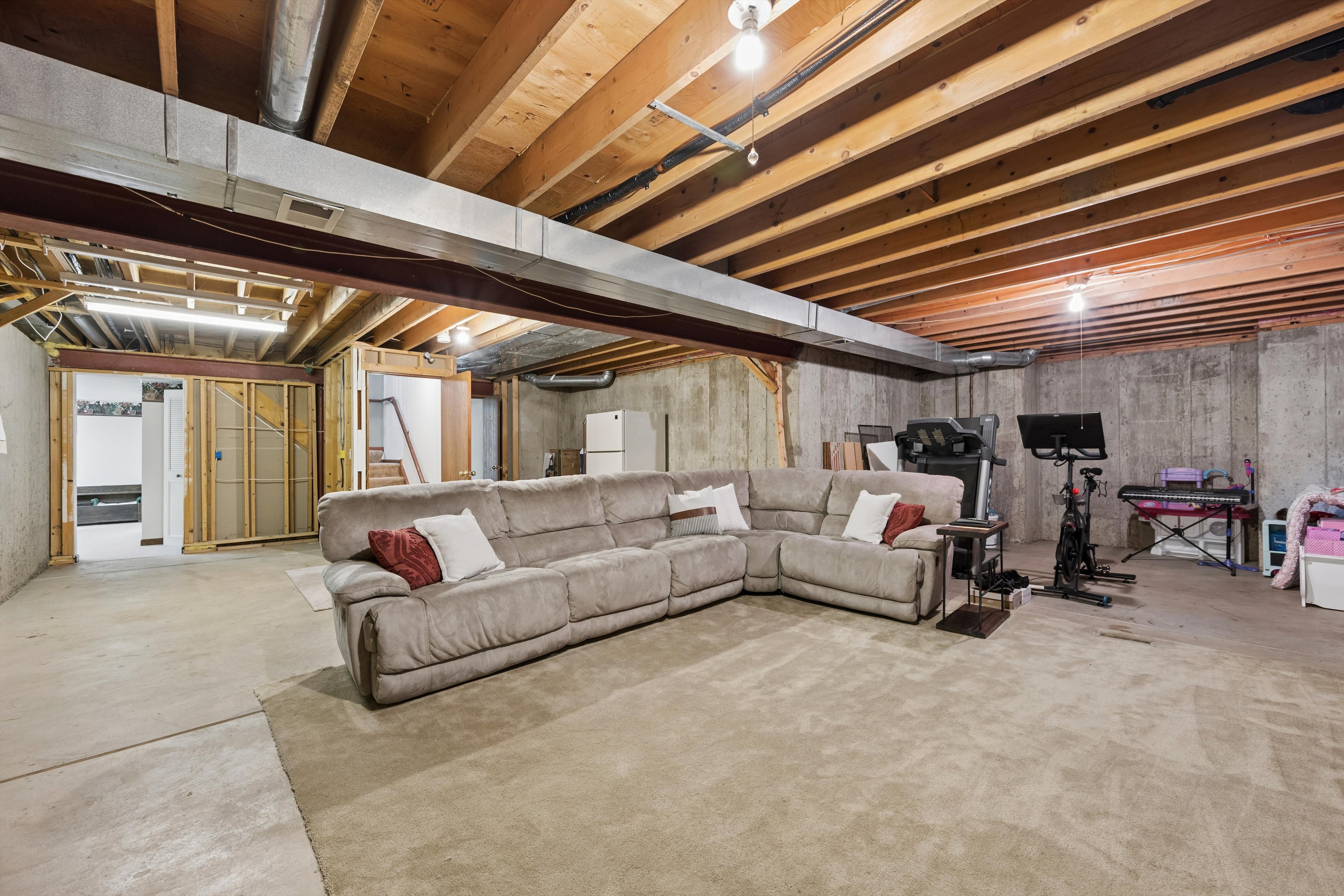  Thoughtfully Updated and Beautifully Maintained Ranch-Style Residence - 物件實景