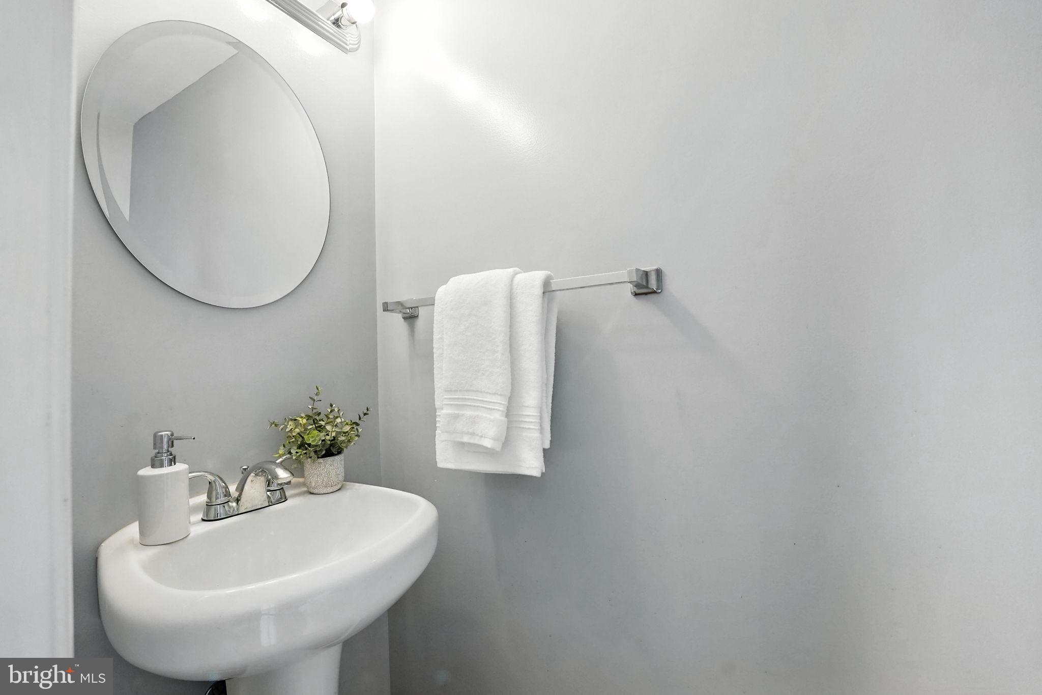 Washington, District of Columbia, 20002, United States, 4 Bedrooms Bedrooms, ,4 BathroomsBathrooms,Residential,For Sale,2000115