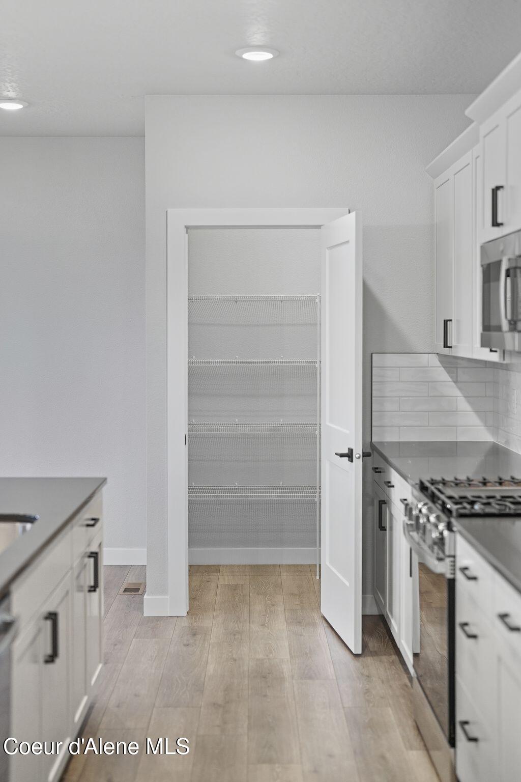 Coeur d'Alene, Idaho, 83815, United States, 4 Bedrooms Bedrooms, ,3 BathroomsBathrooms,Residential,For Sale,2015993