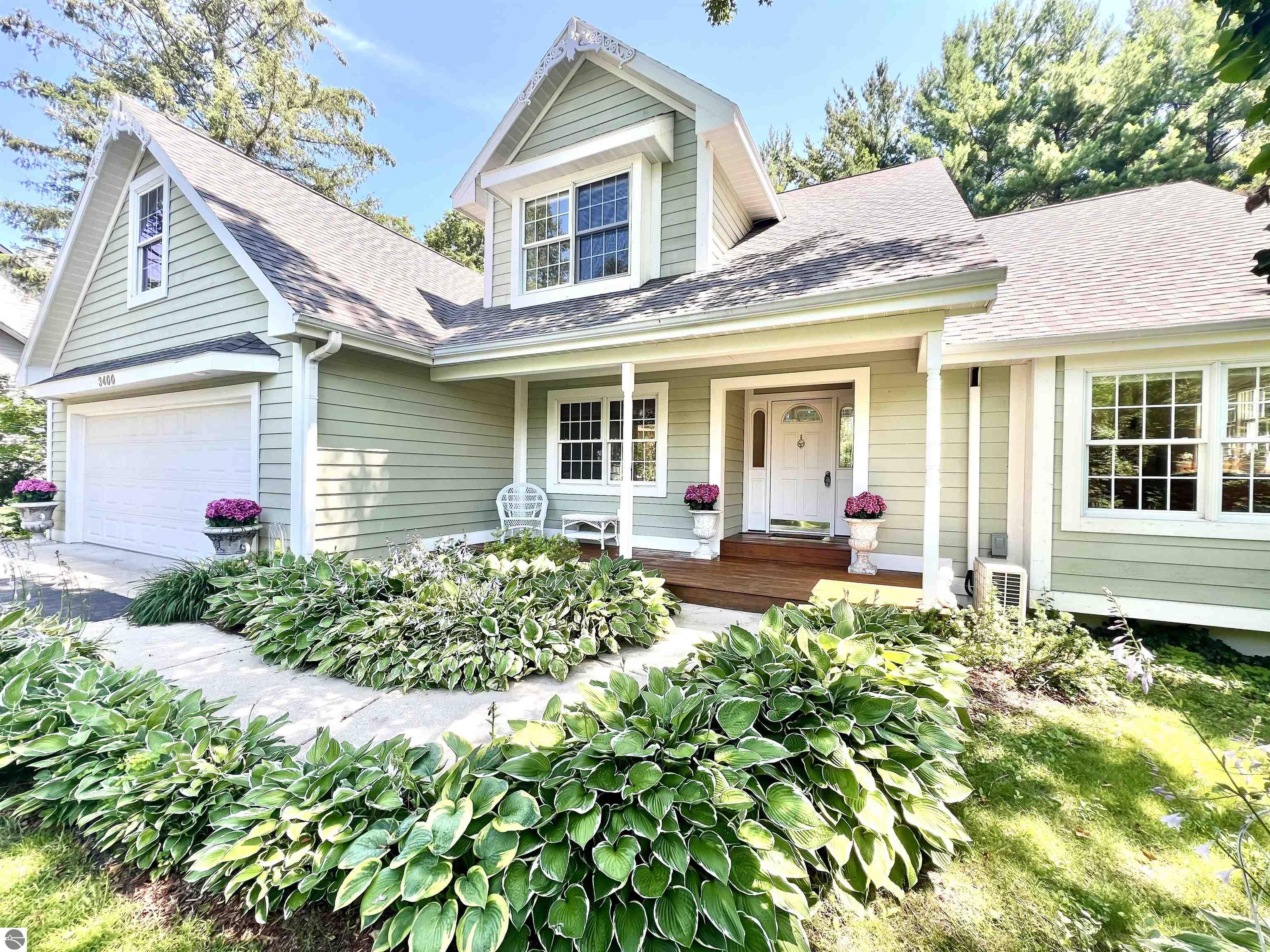 Traverse City, Michigan, 49686, United States, 4 Bedrooms Bedrooms, ,3 BathroomsBathrooms,Residential,For Sale,1883605