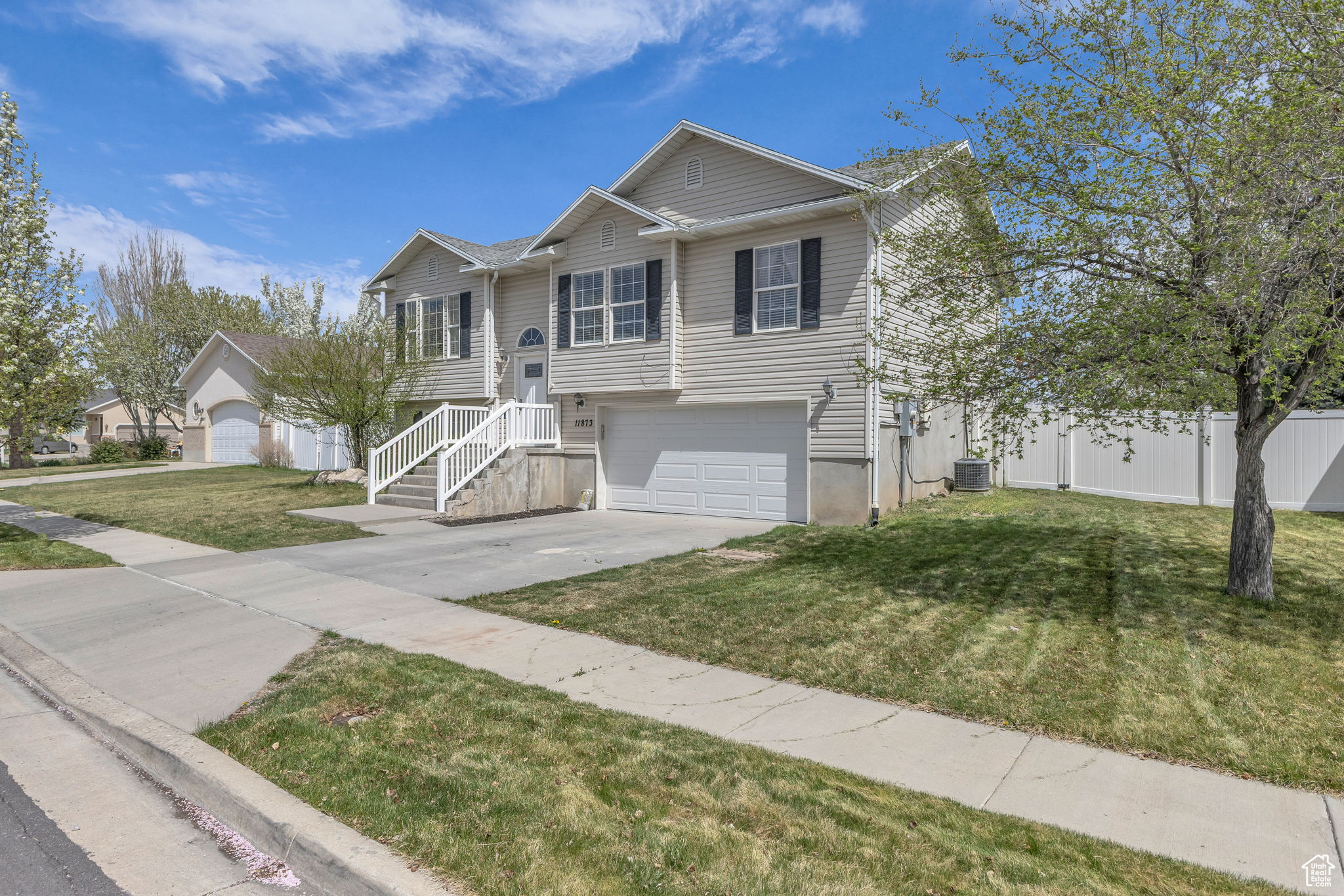 Herriman, Utah, 84096, United States, 5 Bedrooms Bedrooms, ,2 BathroomsBathrooms,Residential,For Sale,1850262