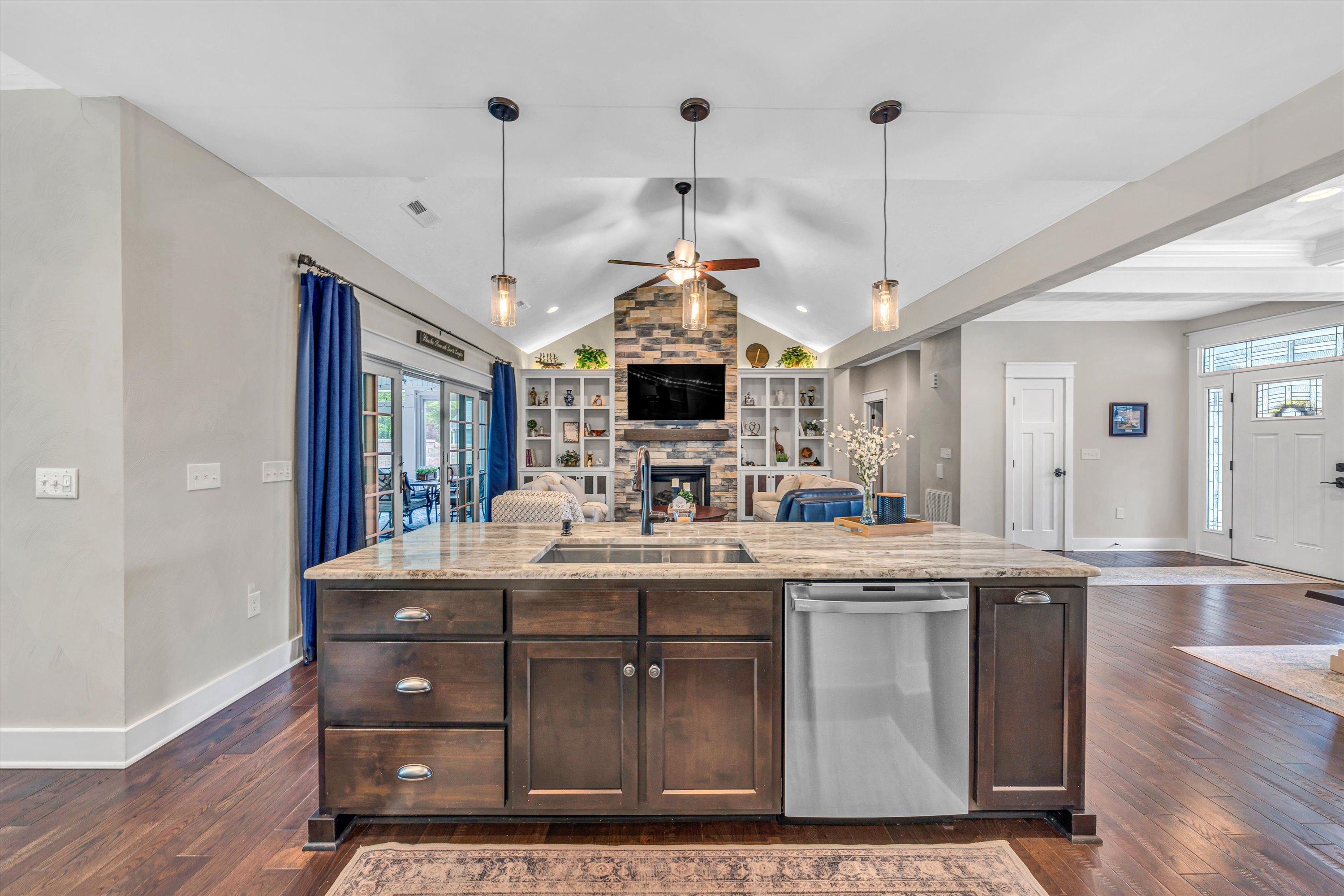 Blue Ridge, Virginia, 24064, United States, 4 Bedrooms Bedrooms, ,3 BathroomsBathrooms,Residential,For Sale,1930042