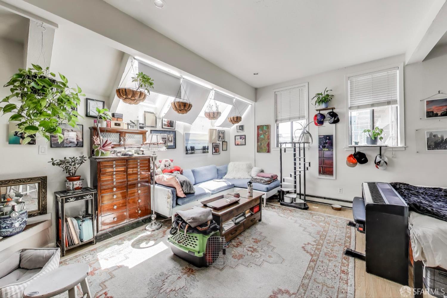 San Francisco, California, 94133, United States, 4 Bedrooms Bedrooms, ,4 BathroomsBathrooms,Residential,For Sale,2015052