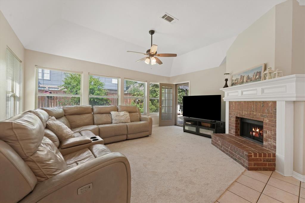 Flower Mound, Texas, 75028, United States, 4 Bedrooms Bedrooms, ,2 BathroomsBathrooms,Residential,For Sale,1974127