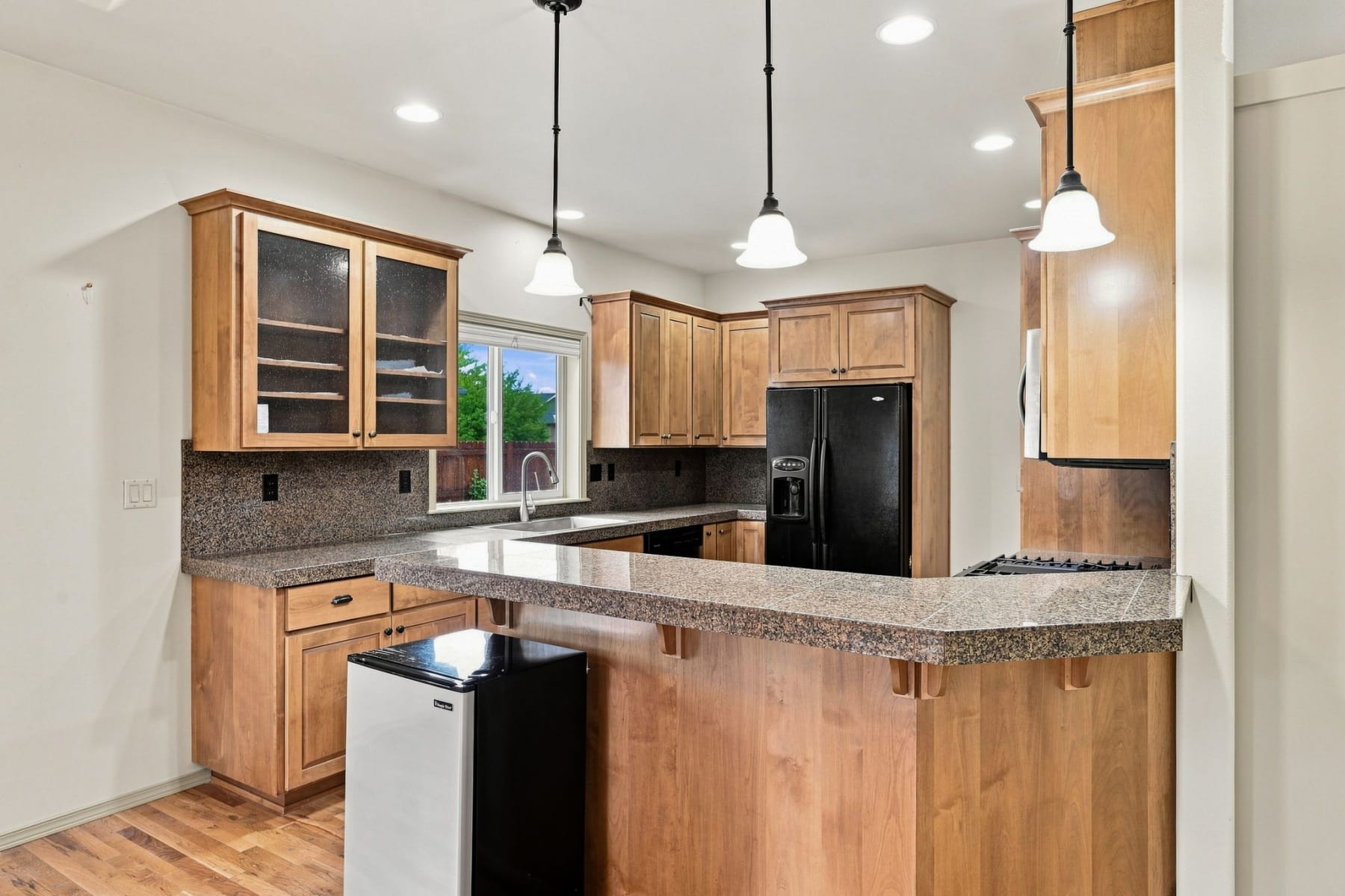  2234 SE Pilatus Lane Bend, OR 97702 - 物件實景