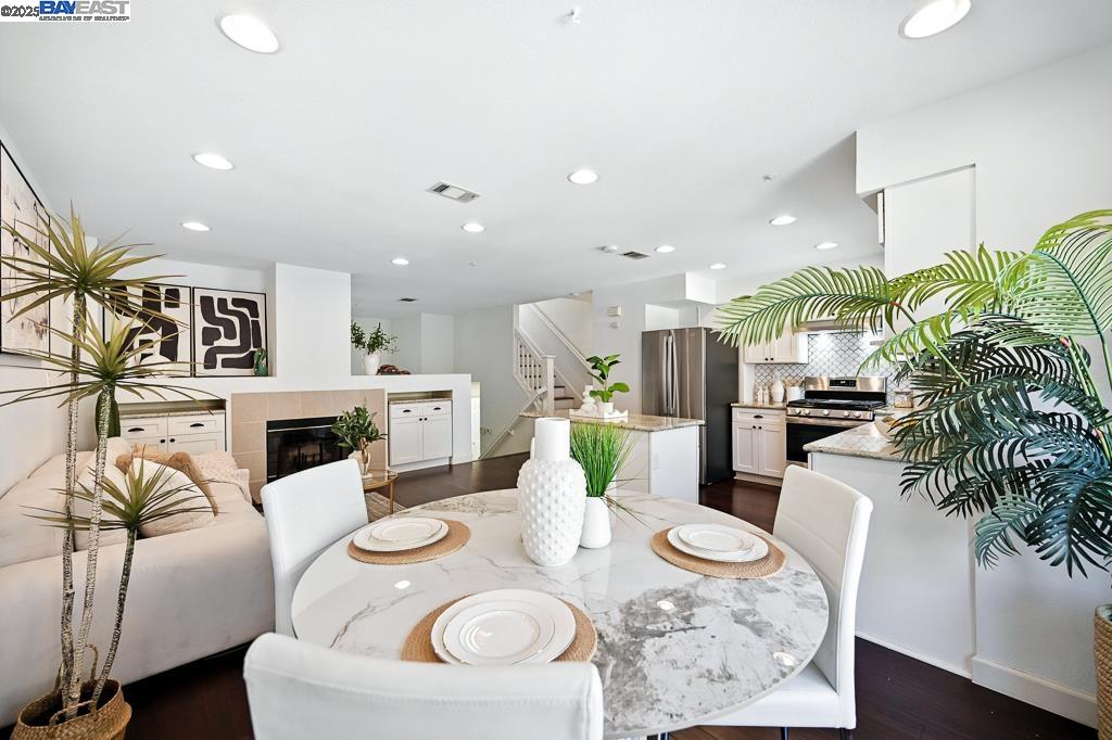 Dublin, California, 94568, United States, 3 Bedrooms Bedrooms, ,2 BathroomsBathrooms,Residential,For Sale,1987848