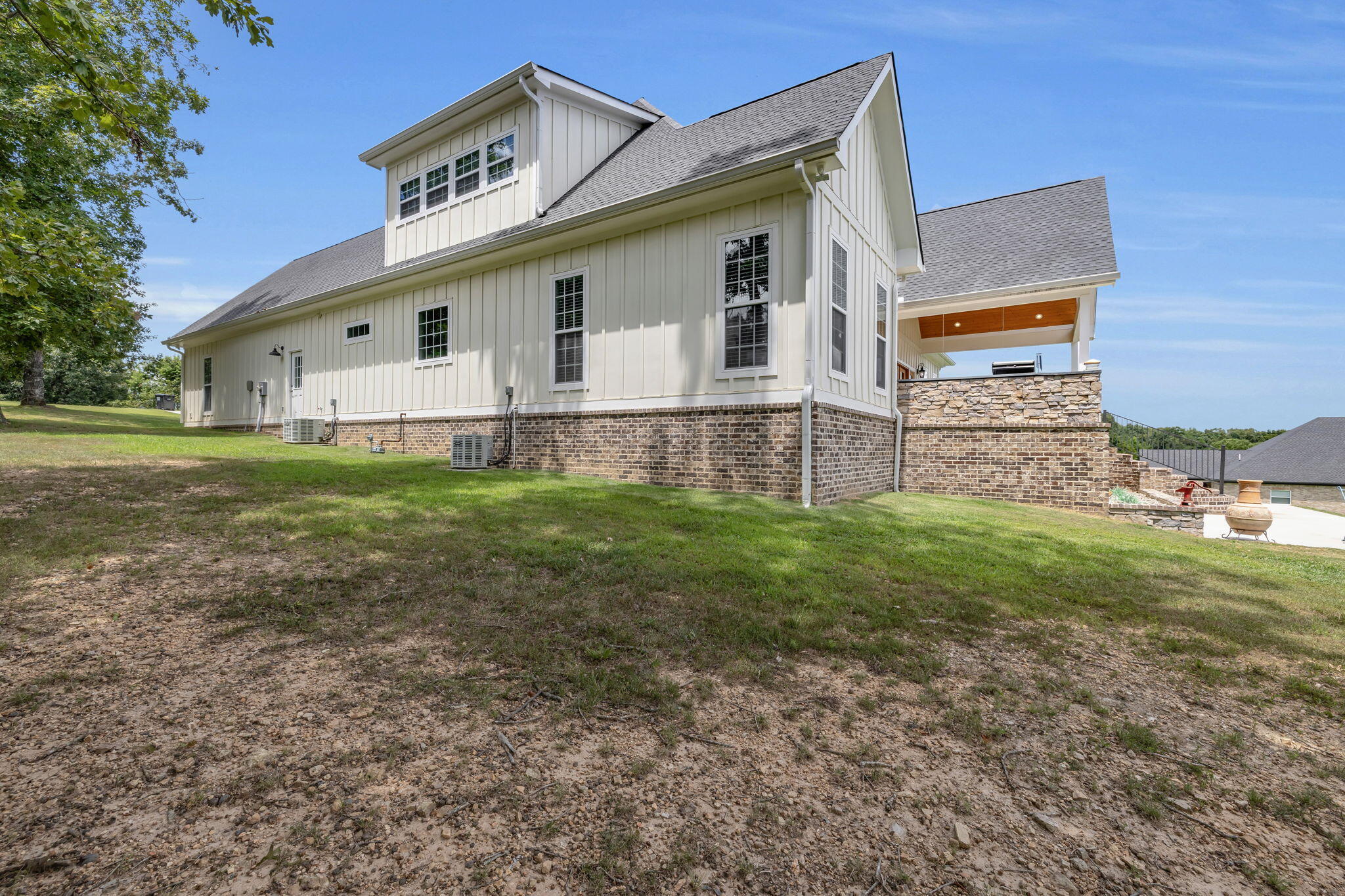 Dunlap, Tennessee, 37327, United States, 4 Bedrooms Bedrooms, ,4 BathroomsBathrooms,Residential,For Sale,1914662