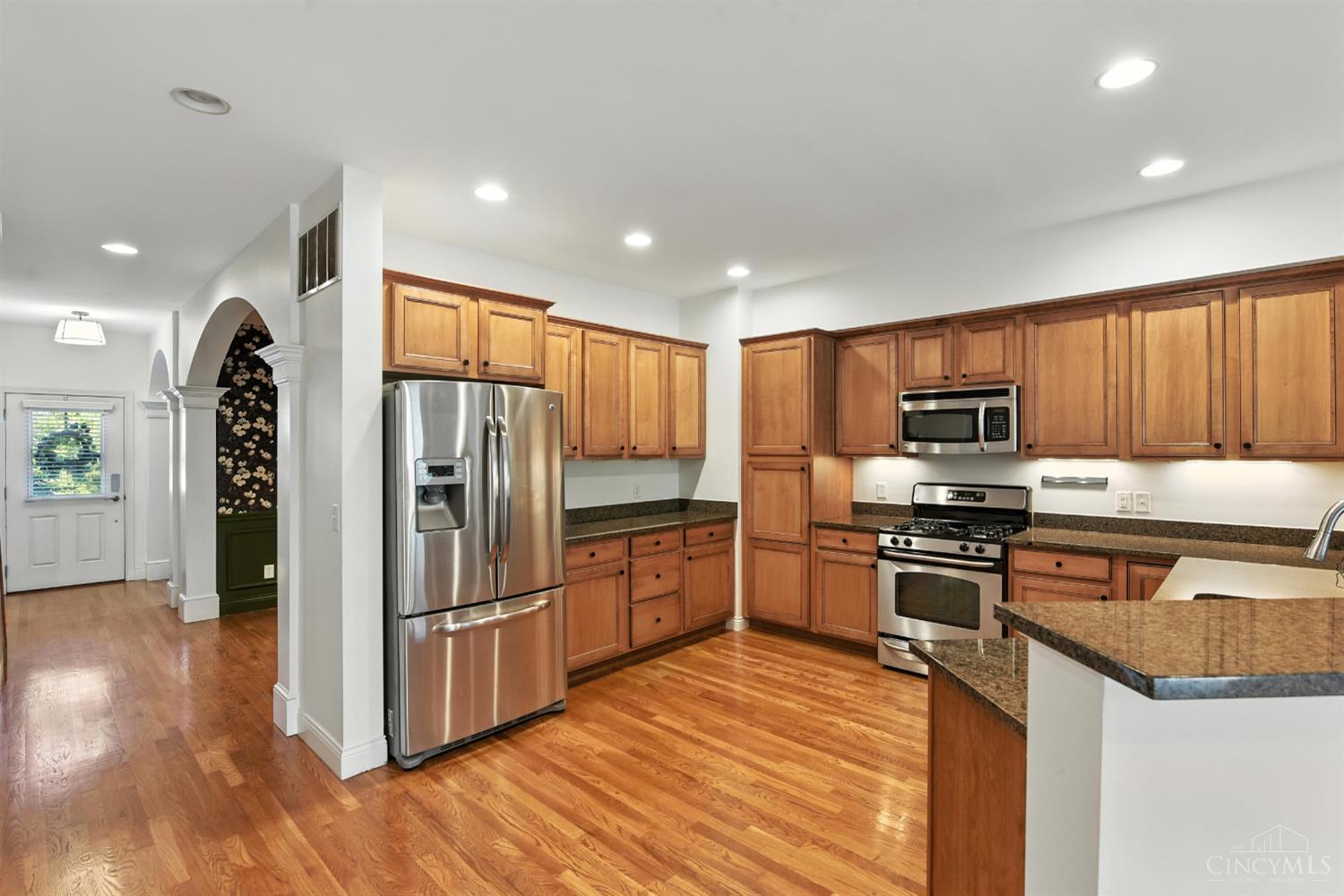 Cincinnati, Ohio, 45226, United States, 3 Bedrooms Bedrooms, ,4 BathroomsBathrooms,Residential,For Sale,1907461