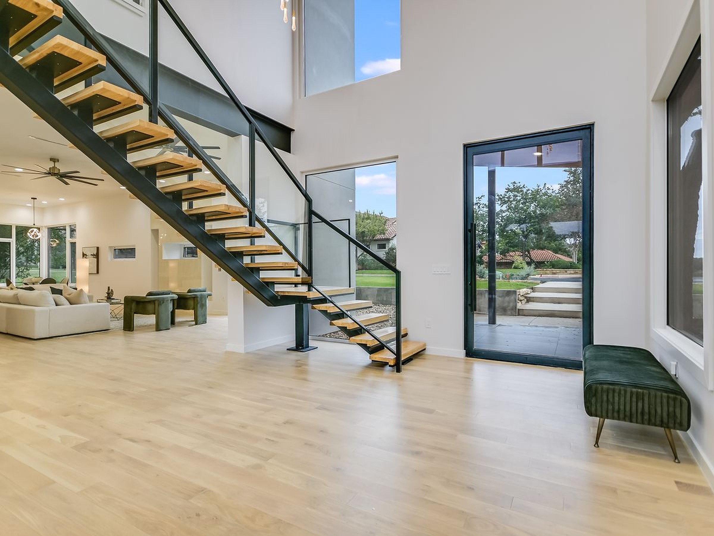  Modern Elegance in Davenport Ranch - 物件實景