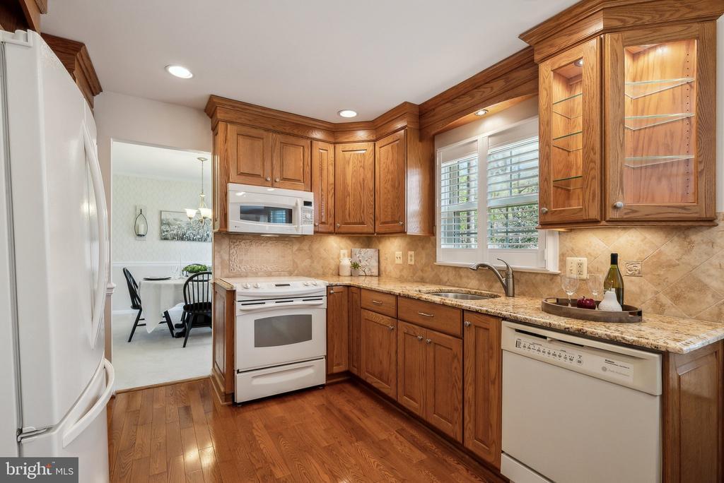 Springfield, Virginia, 22153, United States, 3 Bedrooms Bedrooms, ,3 BathroomsBathrooms,Residential,For Sale,1895799