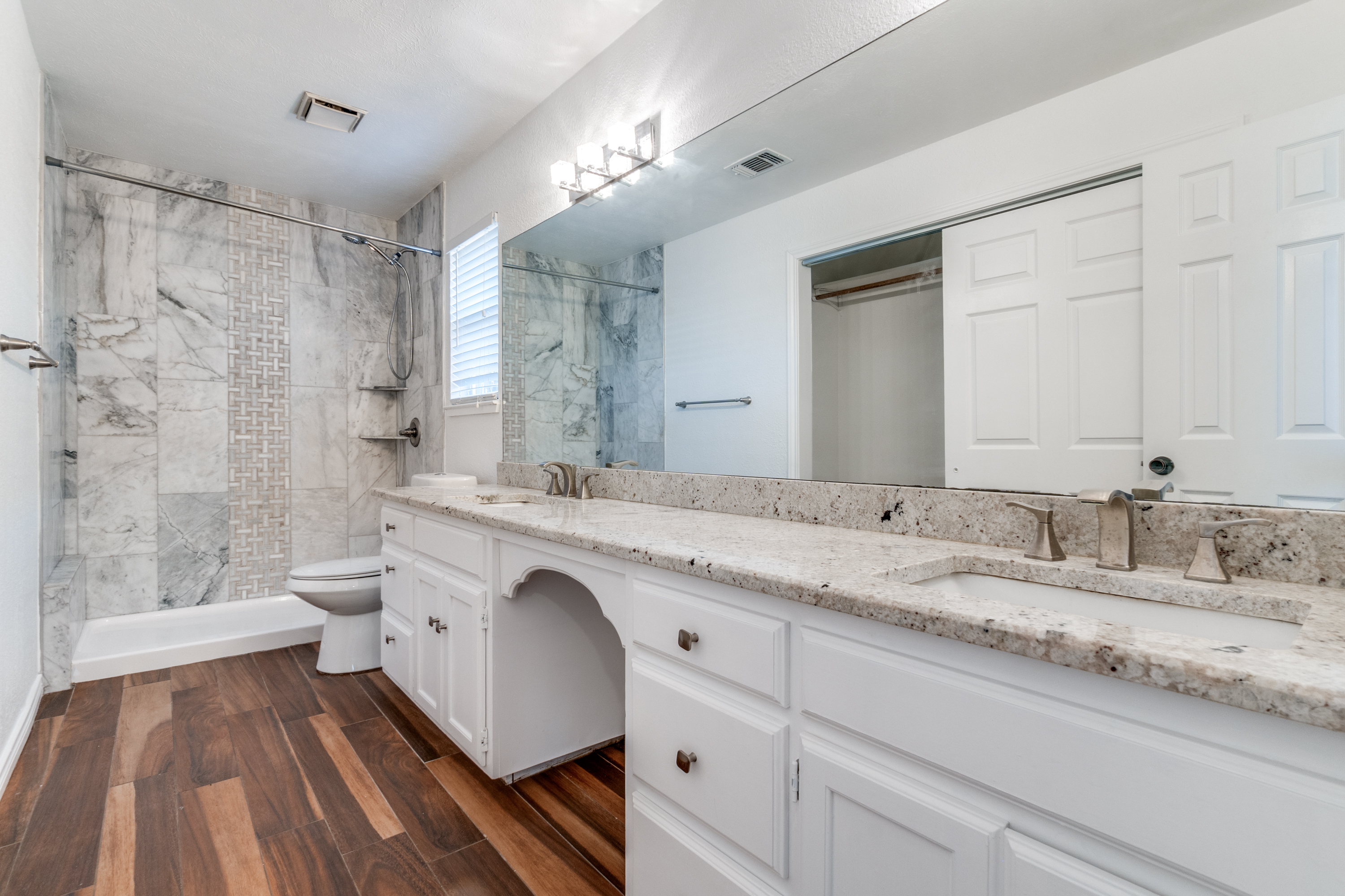  Thoughtfully Remodeled East Dallas Retreat with Timeless Style - 物件實景