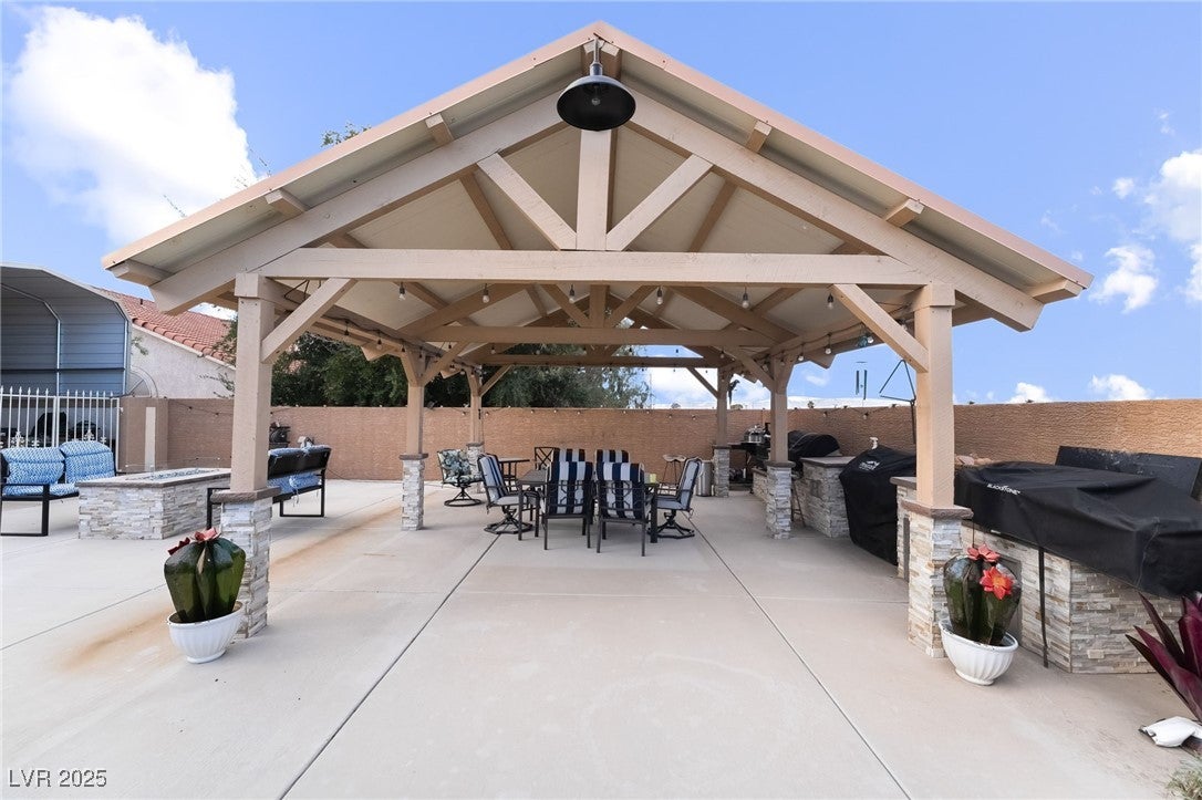 Henderson, Nevada, 89015, United States, 4 Bedrooms Bedrooms, ,3 BathroomsBathrooms,Residential,For Sale,2001549