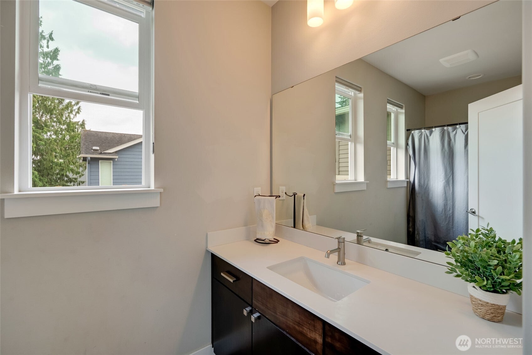 Bothell, Washington, 98012, United States, 4 Bedrooms Bedrooms, ,4 BathroomsBathrooms,Residential,For Sale,1909419