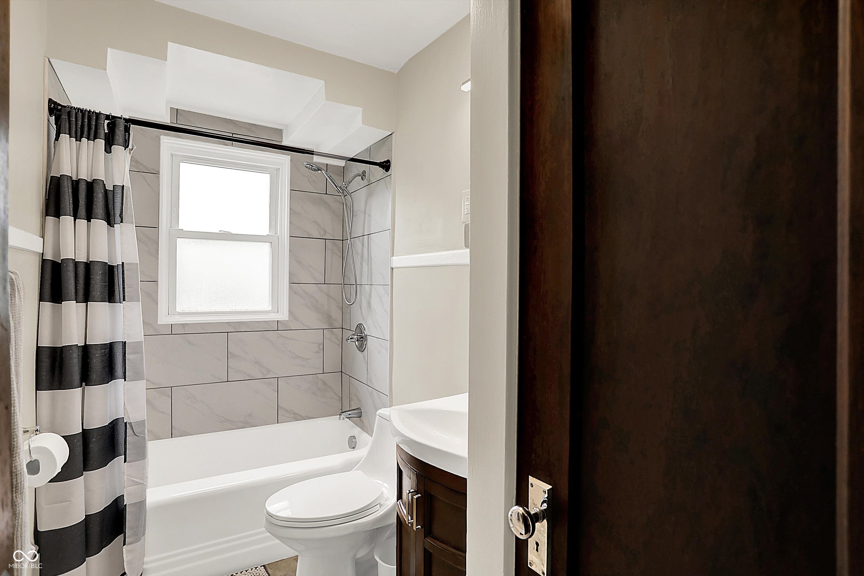 Indianapolis, Indiana, 46201, United States, ,Residential,For Sale,1893687