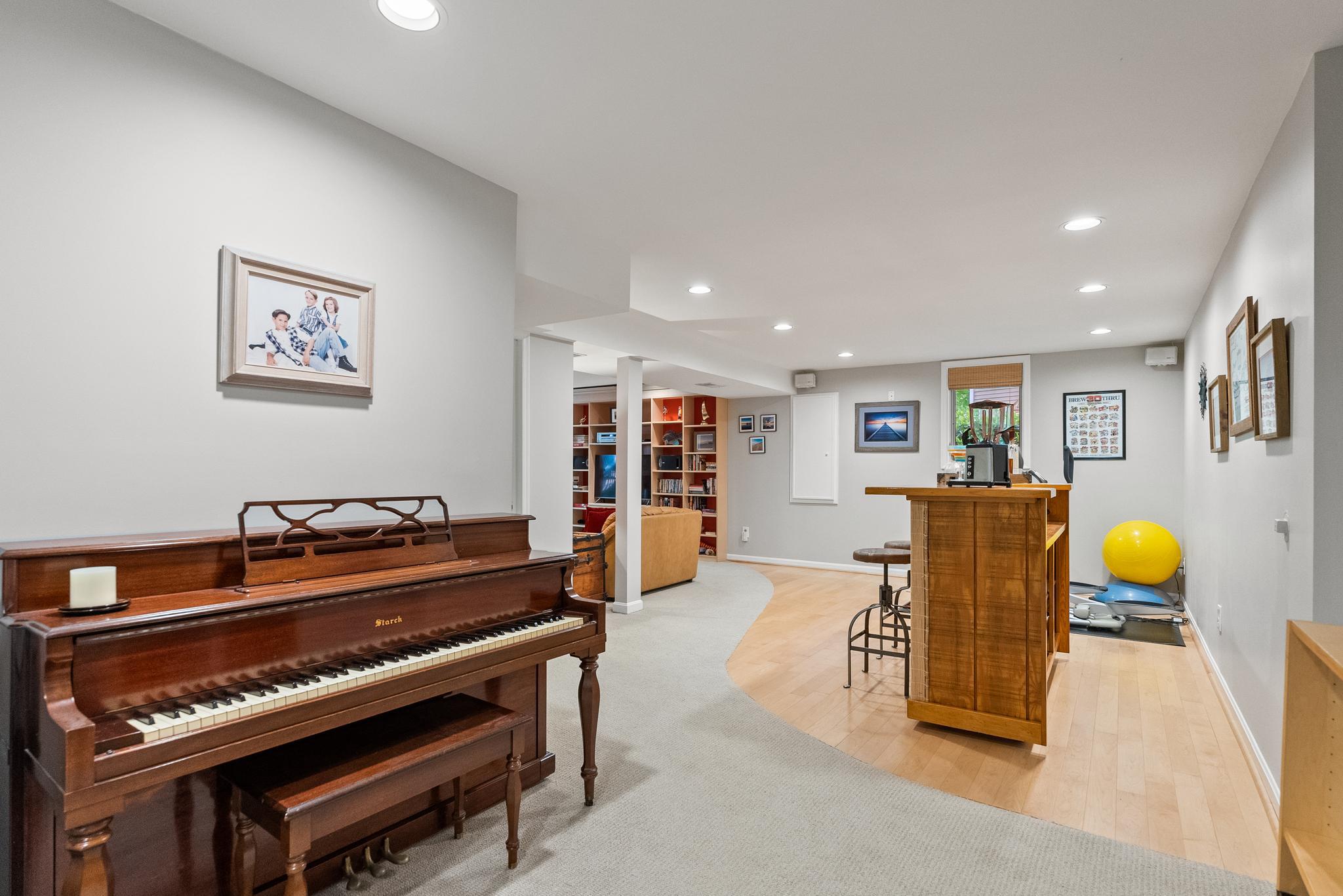  5913 Reservoir Heights Avenue, Alexandria, VA, 22311 - 物件實景