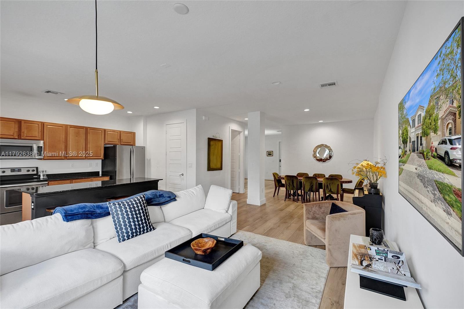 Miami, Florida, 33179, United States, 3 Bedrooms Bedrooms, ,3 BathroomsBathrooms,Residential,For Sale,1787670