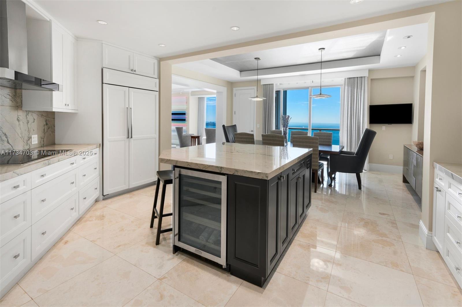 Miami, Florida, 33131, United States, 4 Bedrooms Bedrooms, ,6 BathroomsBathrooms,Residential,For Sale,1697094