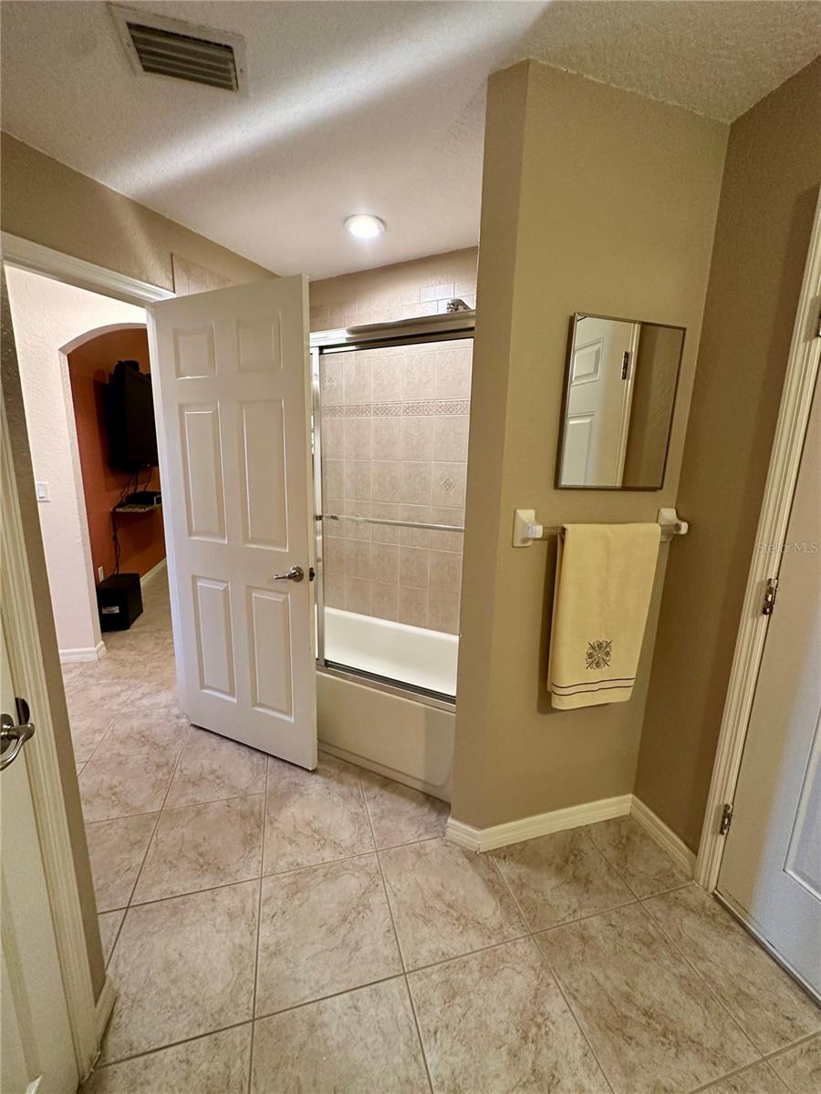 OCALA, Florida, 34473, United States, 4 Bedrooms Bedrooms, ,2 BathroomsBathrooms,Residential,For Sale,2006347