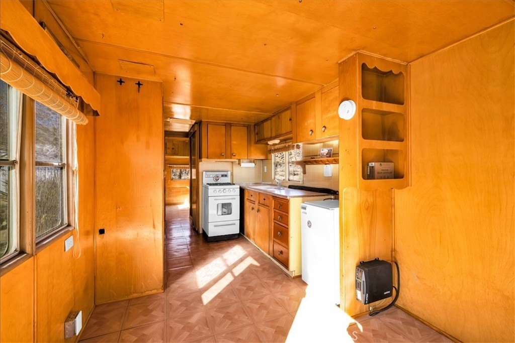 Joshua Tree, California, 92252, United States, 3 Bedrooms Bedrooms, ,2 BathroomsBathrooms,Residential,For Sale,1942307