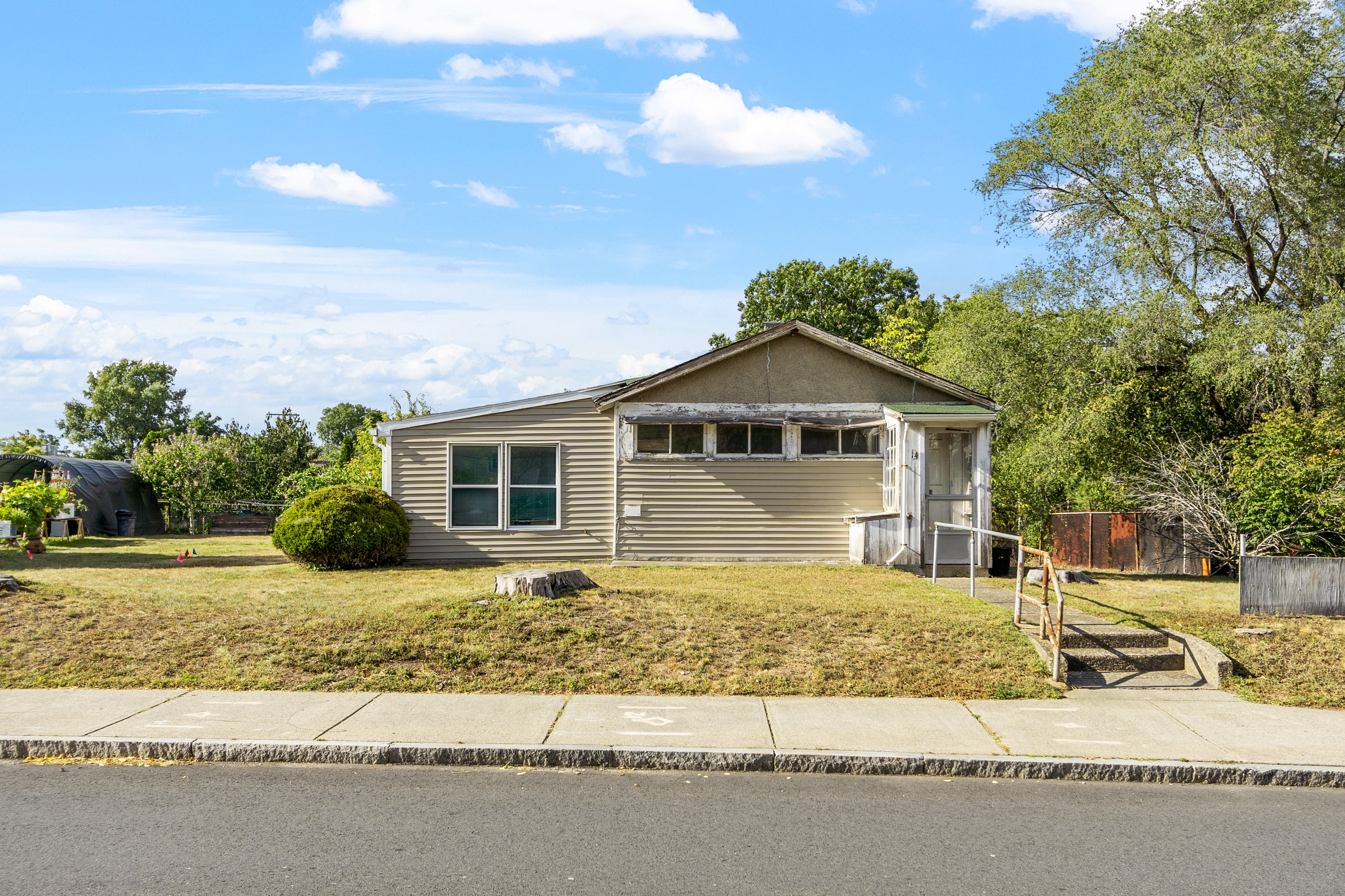  14 Cross Street, Woburn, MA 01801 - 物件實景