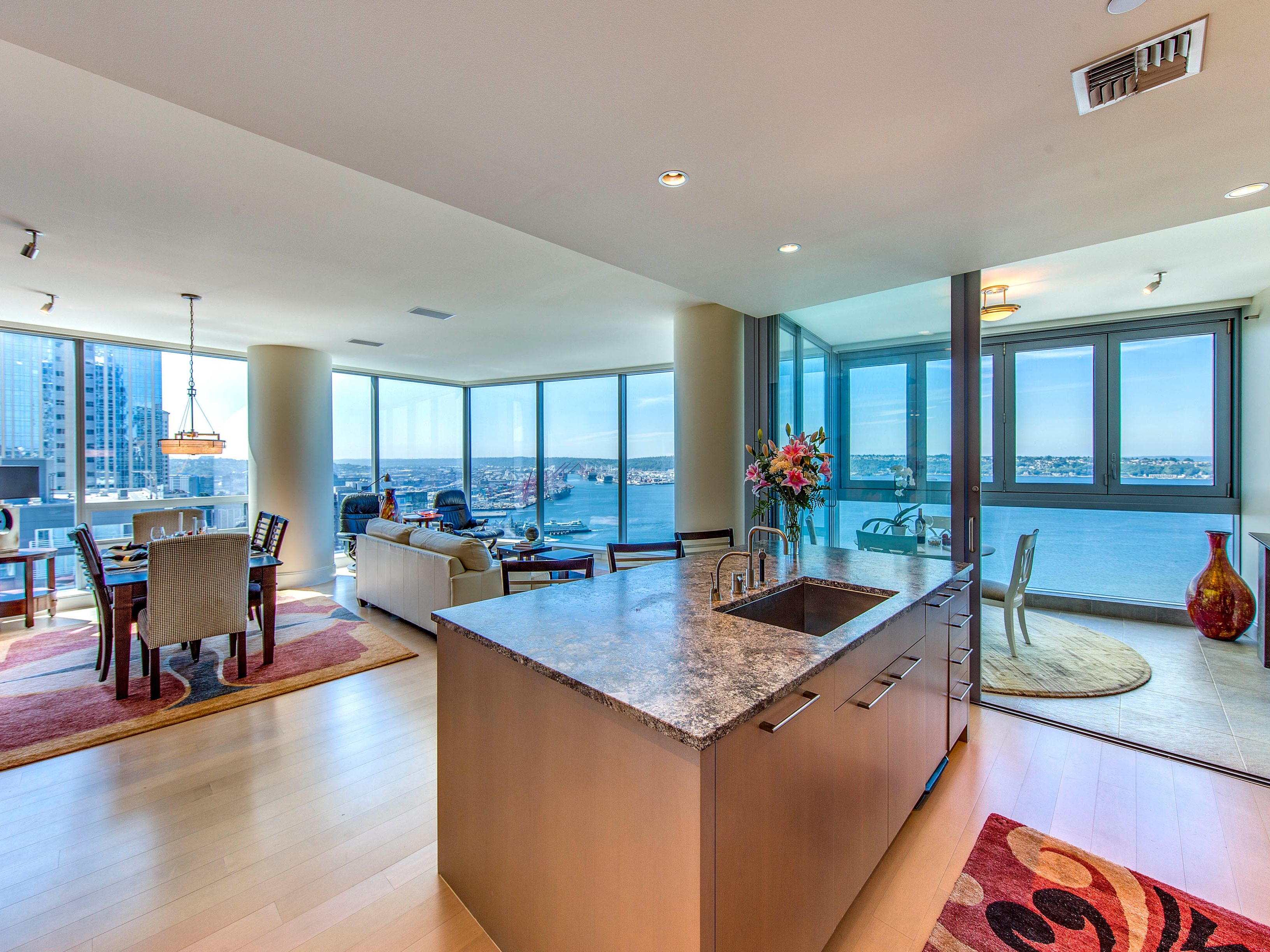 1521 2nd Ave Unit #2303, Seattle, WA 98101 