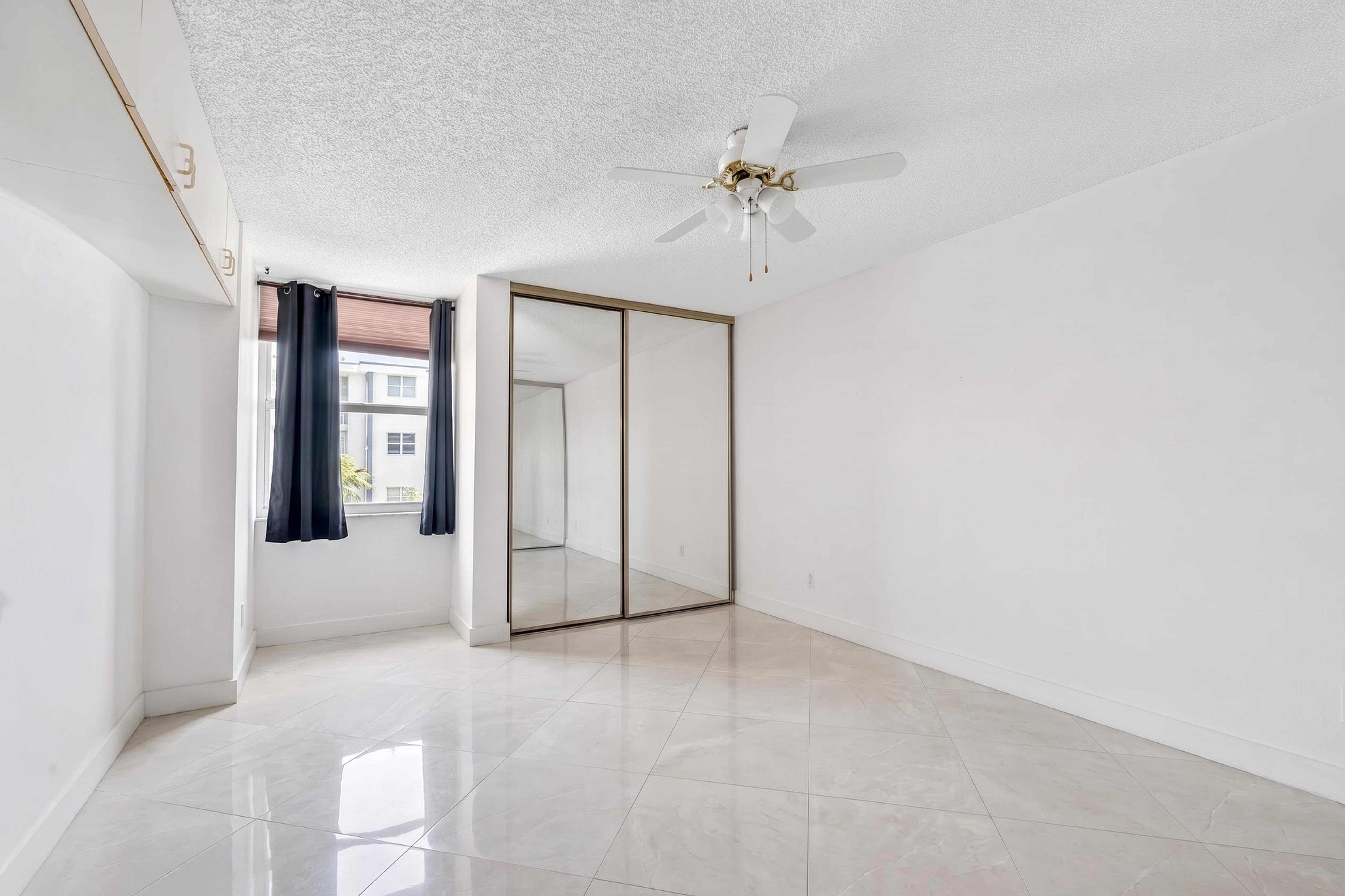  111 Briny Avenue, Pompano Beach, FL, 33062 - 物件實景