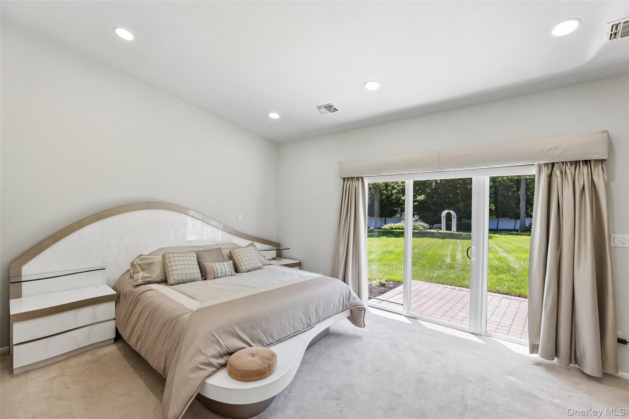  75 Arbor Field Way, Lake Grove, NY, 11755 - 物件實景