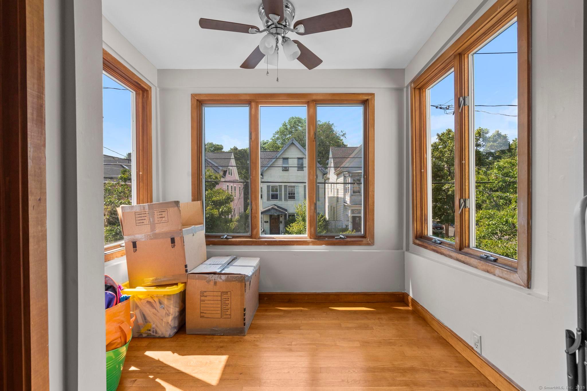 New Haven, Connecticut, 06511, United States, 5 Bedrooms Bedrooms, ,3 BathroomsBathrooms,Residential,For Sale,1930544