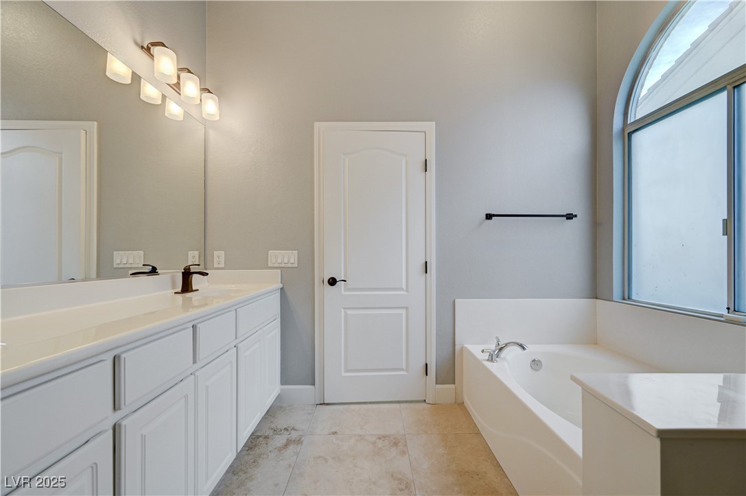 Las Vegas, Nevada, 89141, United States, 3 Bedrooms Bedrooms, ,3 BathroomsBathrooms,Residential,For Sale,1988947