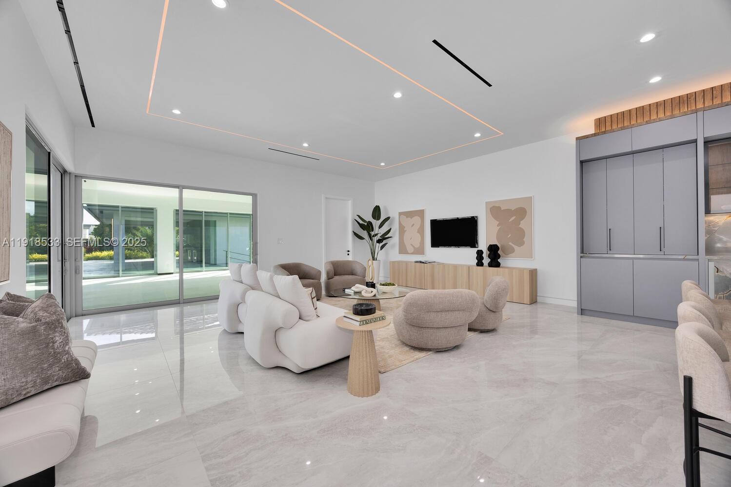 Miami, Florida, 33173, United States, 6 Bedrooms Bedrooms, ,7 BathroomsBathrooms,Residential,For Sale,2001798