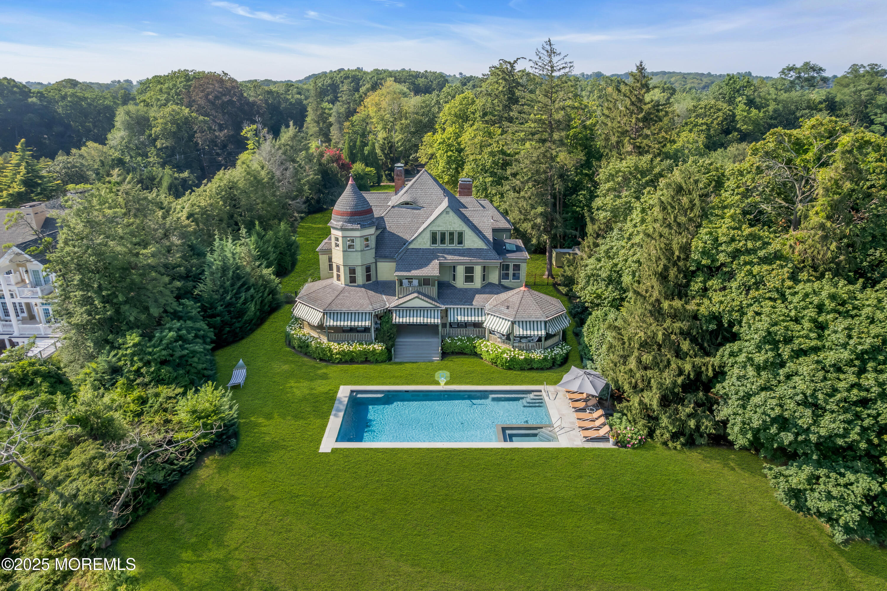 Red Bank, New Jersey, 07701, United States, 9 Bedrooms Bedrooms, ,6 BathroomsBathrooms,Residential,For Sale,1934404
