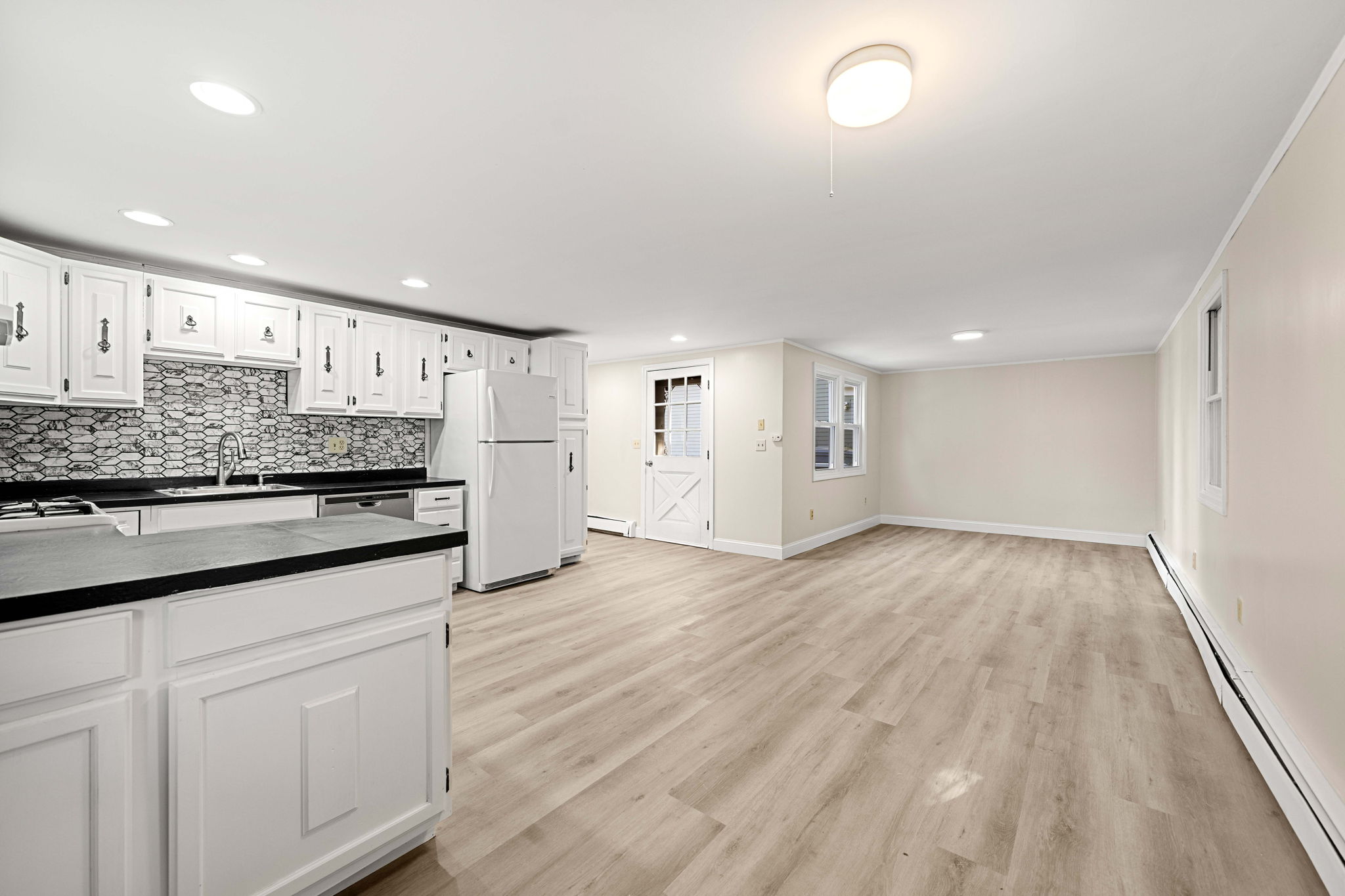  11 Central, Merrimac, MA, 01860 - 物件實景