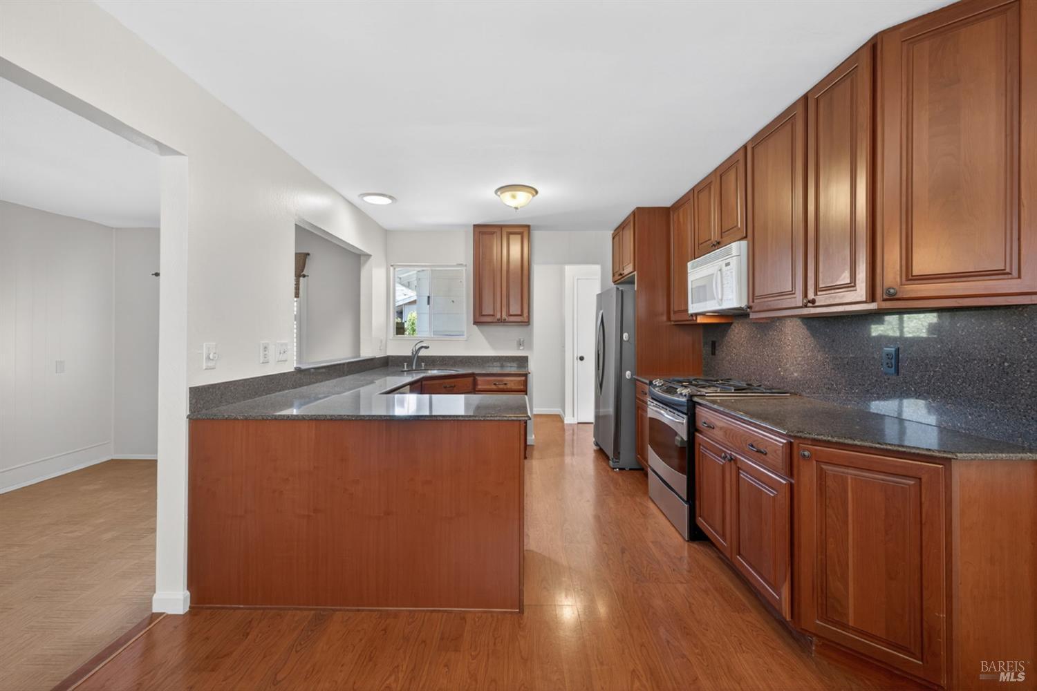 Petaluma, California, 94954, United States, 3 Bedrooms Bedrooms, ,2 BathroomsBathrooms,Residential,For Sale,2047948