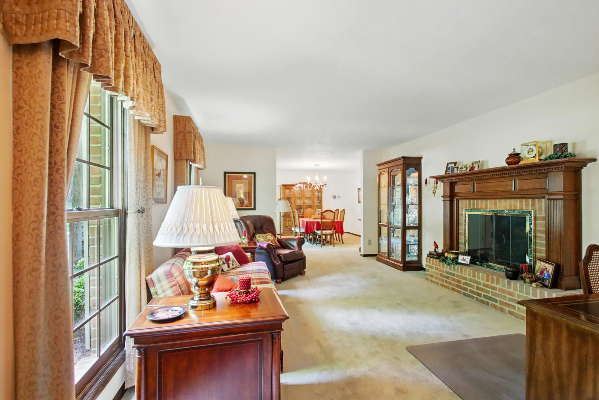 Springfield, Ohio, 45504, United States, 4 Bedrooms Bedrooms, ,3 BathroomsBathrooms,Residential,For Sale,1927340