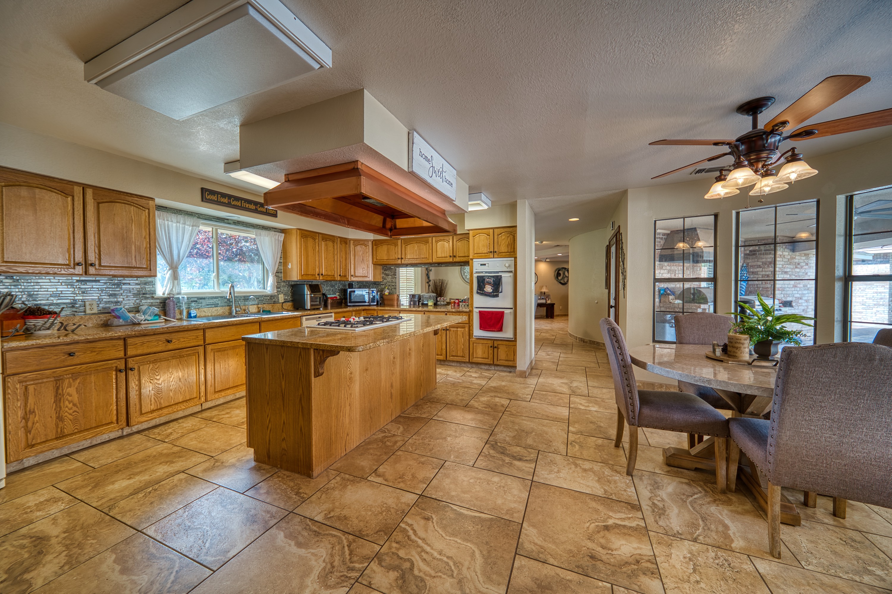 Carlsbad, New Mexico, 88220, United States, 4 Bedrooms Bedrooms, ,3 BathroomsBathrooms,Residential,For Sale,1974897