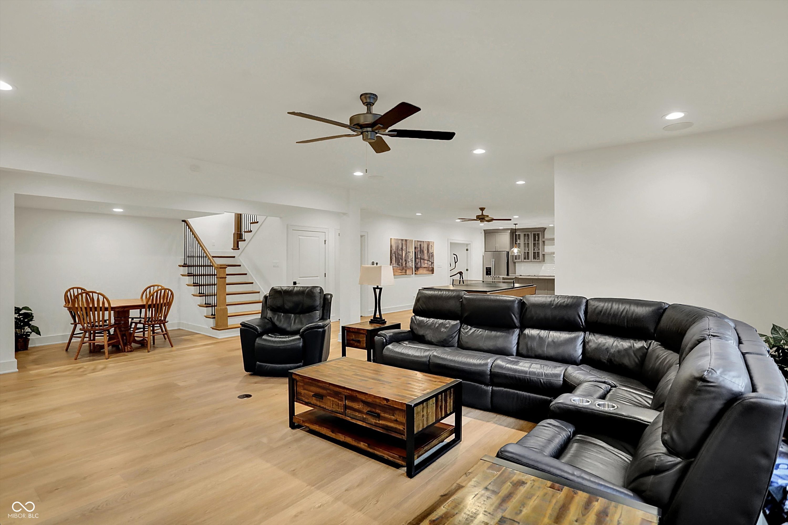 Bargersville, Indiana, 46106, United States, 5 Bedrooms Bedrooms, ,6 BathroomsBathrooms,Residential,For Sale,1983672