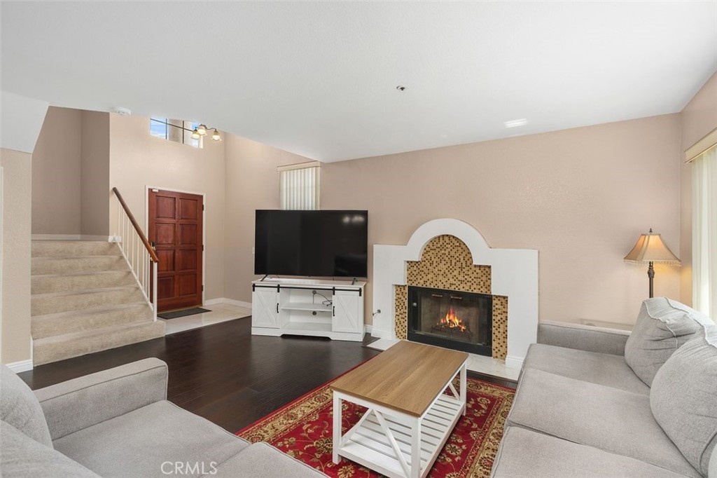 Fontana, California, 92337, United States, 4 Bedrooms Bedrooms, ,3 BathroomsBathrooms,Residential,For Sale,1926621