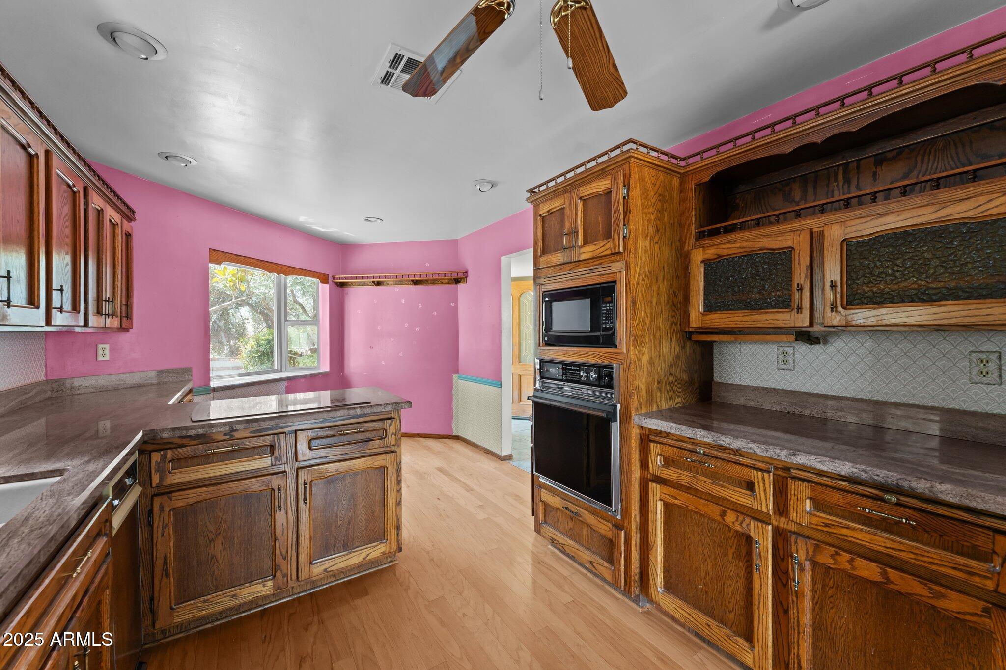 Wickenburg, Arizona, 85390, United States, 4 Bedrooms Bedrooms, ,3 BathroomsBathrooms,Residential,For Sale,1973921