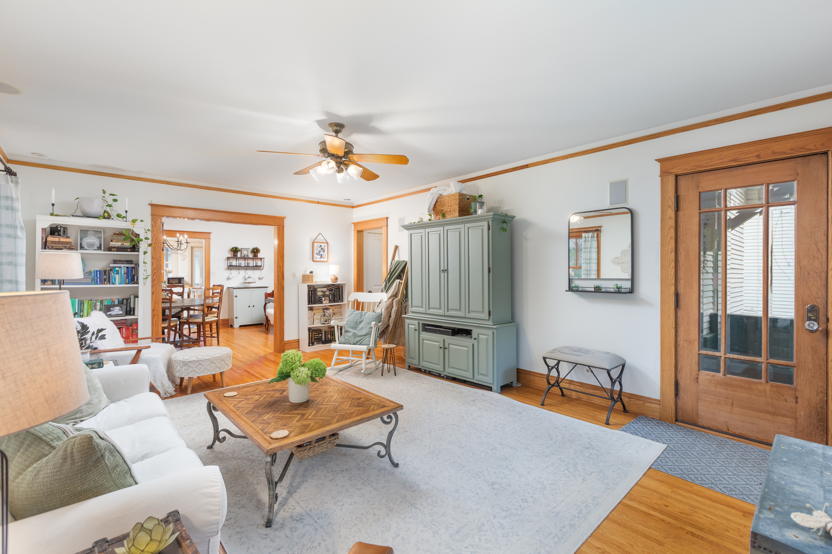 Naperville, Illinois, 60540, United States, 4 Bedrooms Bedrooms, ,4 BathroomsBathrooms,Residential,For Sale,1926208
