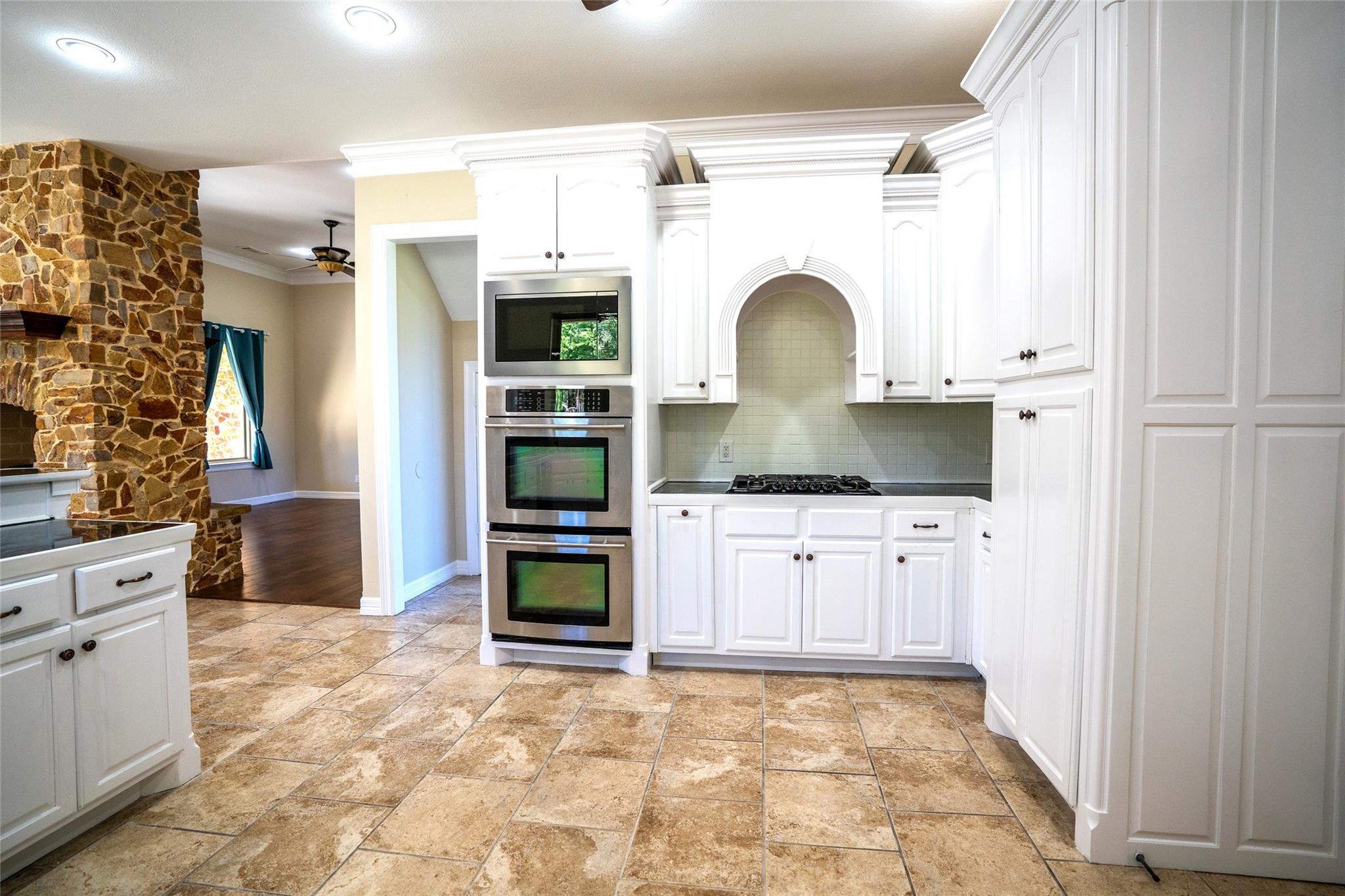 Paris, Texas, 75462, United States, 4 Bedrooms Bedrooms, ,4 BathroomsBathrooms,Residential,For Sale,1979058