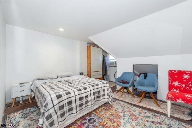 Belleville Twp., New Jersey, 07109, United States, 8 Bedrooms Bedrooms, ,3 BathroomsBathrooms,Residential,For Sale,1989037