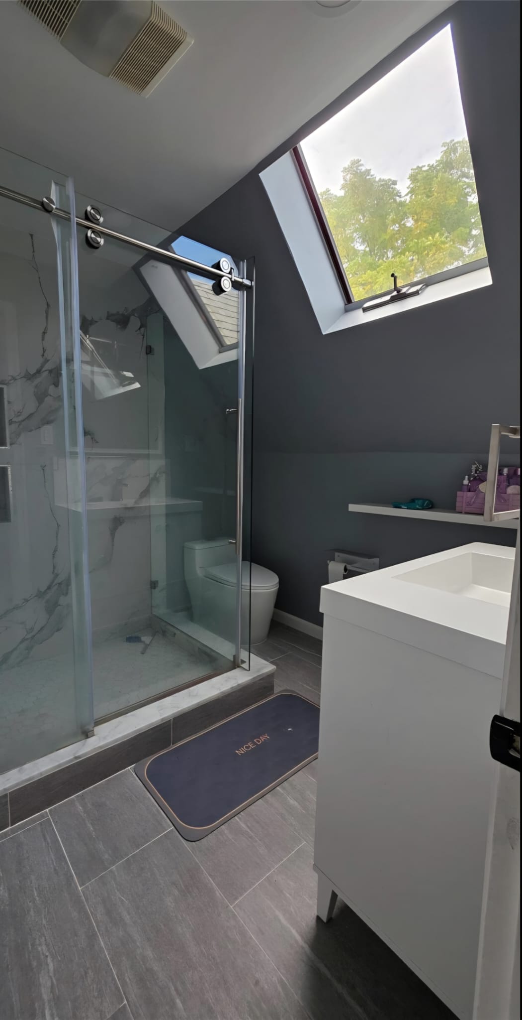 Little Ferry, New Jersey, 07643, United States, 5 Bedrooms Bedrooms, ,4 BathroomsBathrooms,Residential,For Sale,1978950